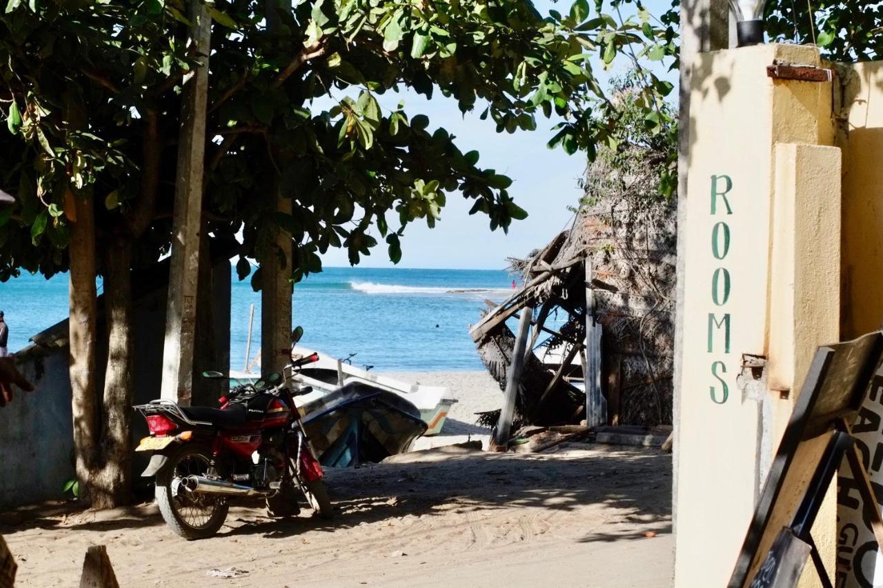Freedom Beach Arugam Bay Aparthotel Buitenkant foto